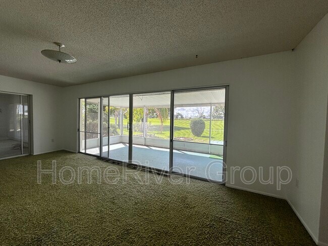 Foto del edificio - 1709 N Pebble Beach Blvd