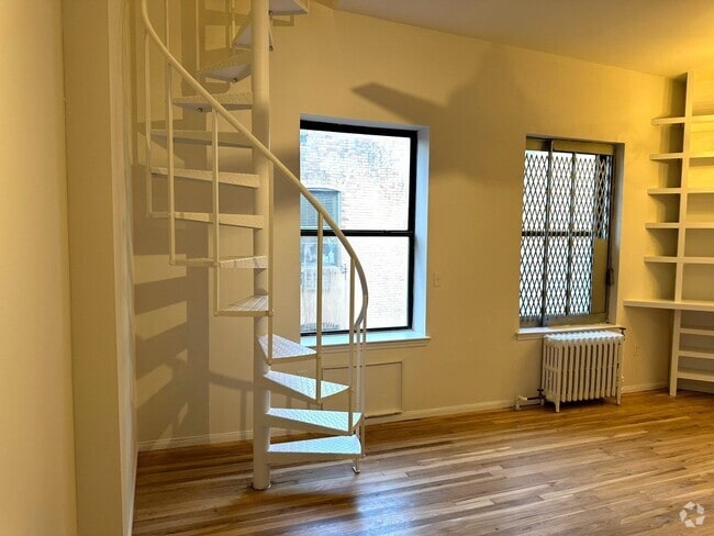 Building Photo - 605 W 112th St