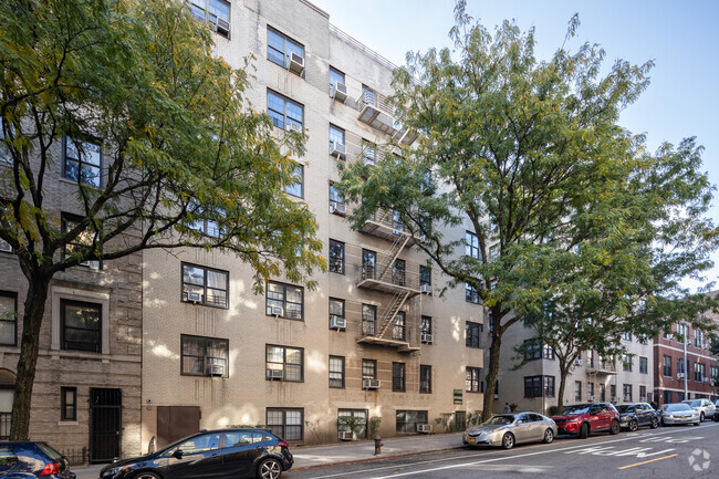 Building Photo - 570 Fort Washington Ave