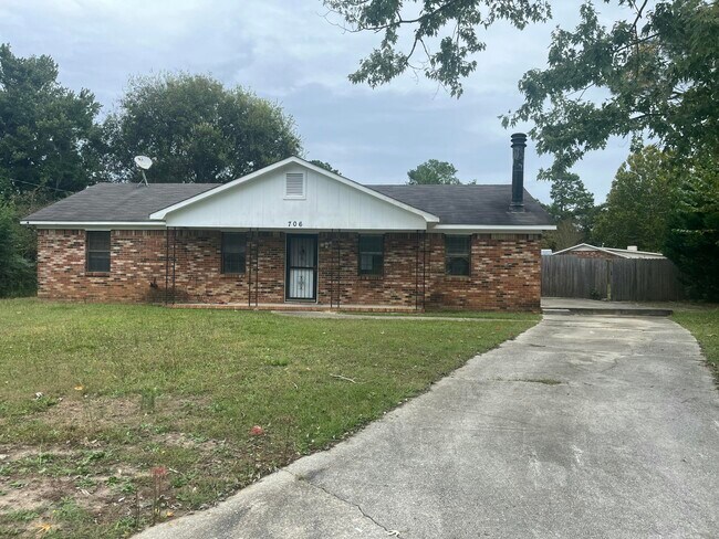 Foto del edificio - 706 Cottonwood Ct