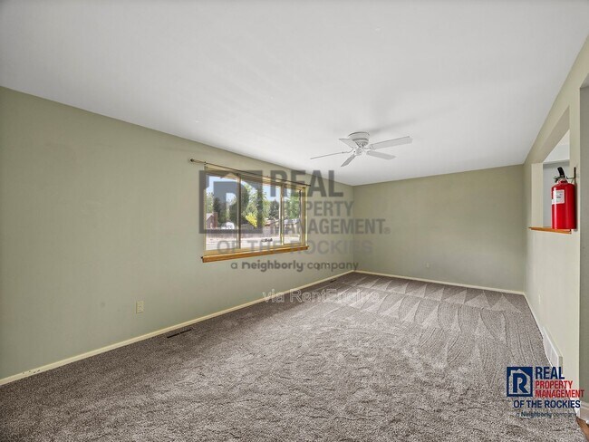 Building Photo - 409 W 47th St