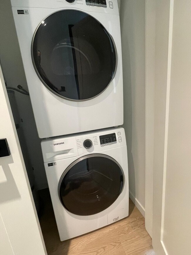 Photo du bâtiment - 1807 Larch St