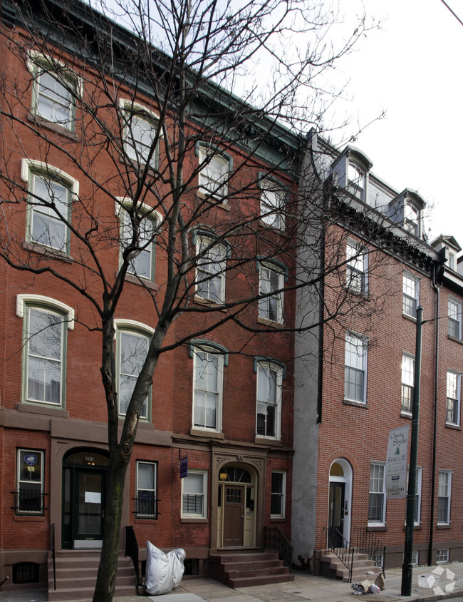 Building Photo - 323 S 12th St