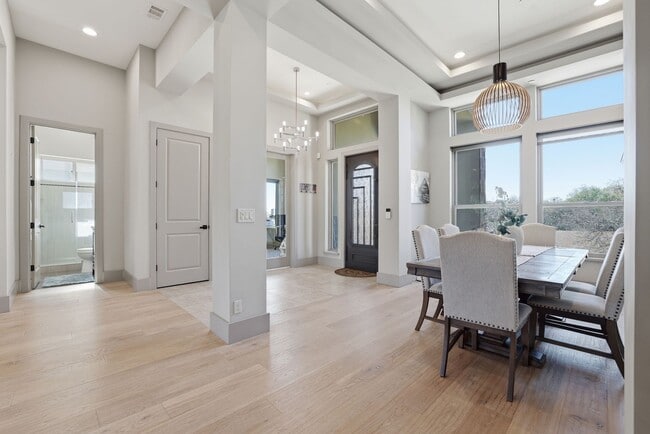 Building Photo - 3813 Calverhall Way