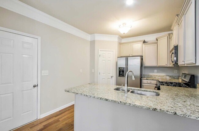 Foto del edificio - 2509 Brentford Pl