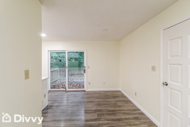 Building Photo - 2979 Tiller Trail SW
