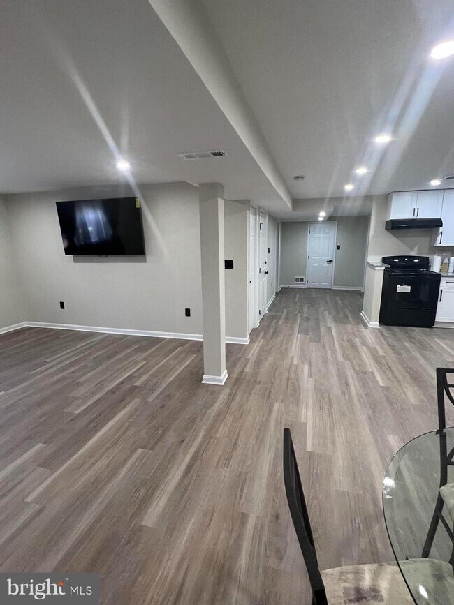 Foto del edificio - 407 Dias Dr