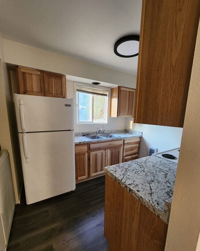 Foto del edificio - 609 E Homestead Pl