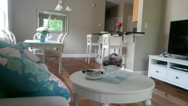 Living Room - 1310 Kenilworth Ave