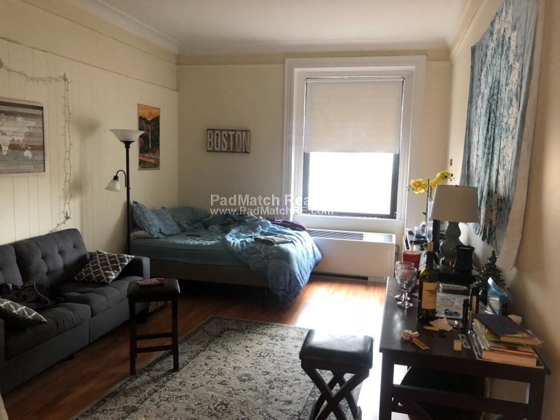 Primary Photo - 62 Boylston St