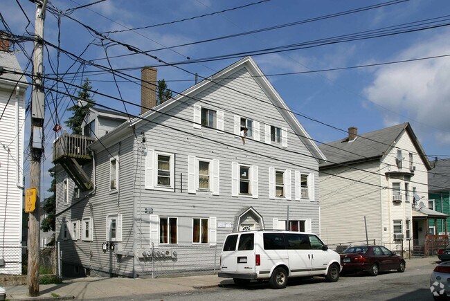 Building Photo - 42-44 Tecumseh St