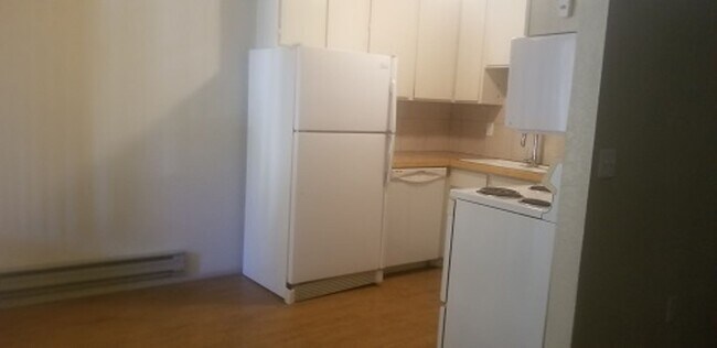 Foto del edificio - Bright 2-Bedroom Condo Ready for Move-In
