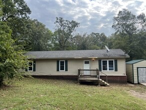Building Photo - 539 Elm Ct