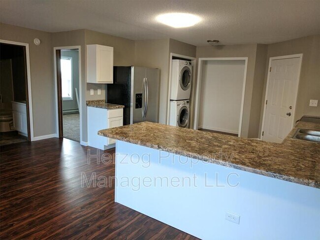 Foto del edificio - 301 7th Ave NW