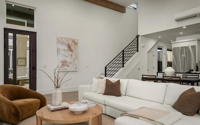 Foto del edificio - 421 14th Ave W