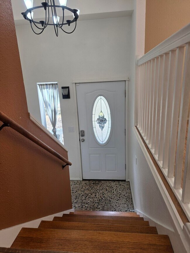 Building Photo - 3 Plus Bedroom Home in Poulsbo's Edgewater...