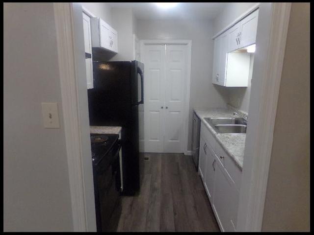 Foto del edificio - 1813 Sanford Dr