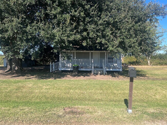 Foto del edificio - 515 Harrison Ln