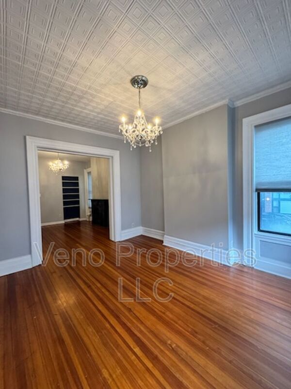 Foto del edificio - 293 Hudson Ave