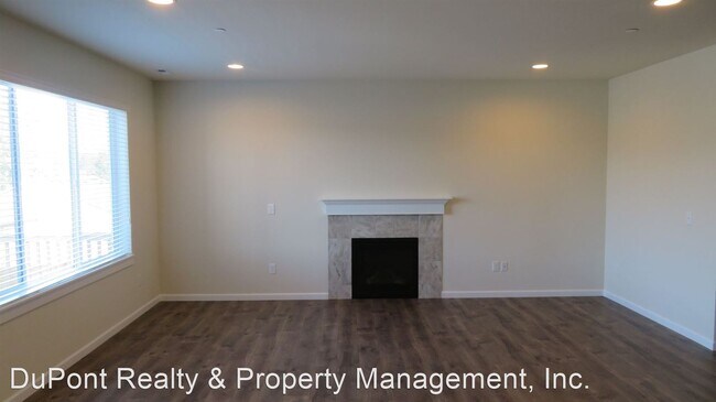 Foto del edificio - 4822 52nd Ave Ct W