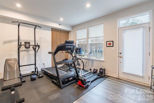 Foto del edificio - 924 Broad River Ln