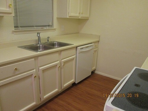 Foto del edificio - 9835 Meadow Way
