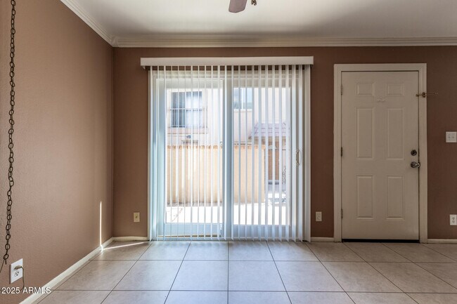 Building Photo - 17014 E Calle Del Oro