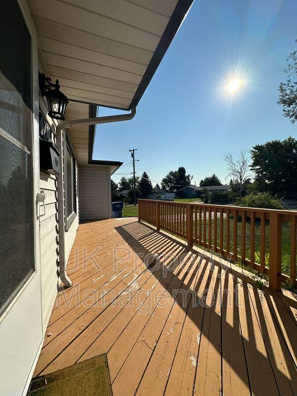 Foto del edificio - 710 48th St S