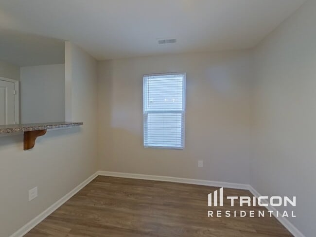 Foto del edificio - 4717 Brewer Dr