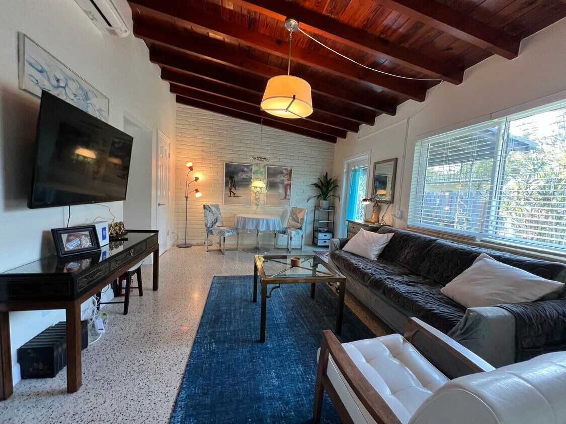 Foto del edificio - 234 NE 13th St