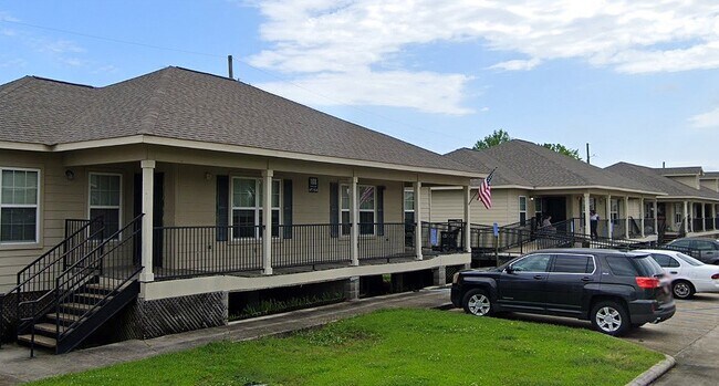 Foto del edificio - 100 Elsie Ct