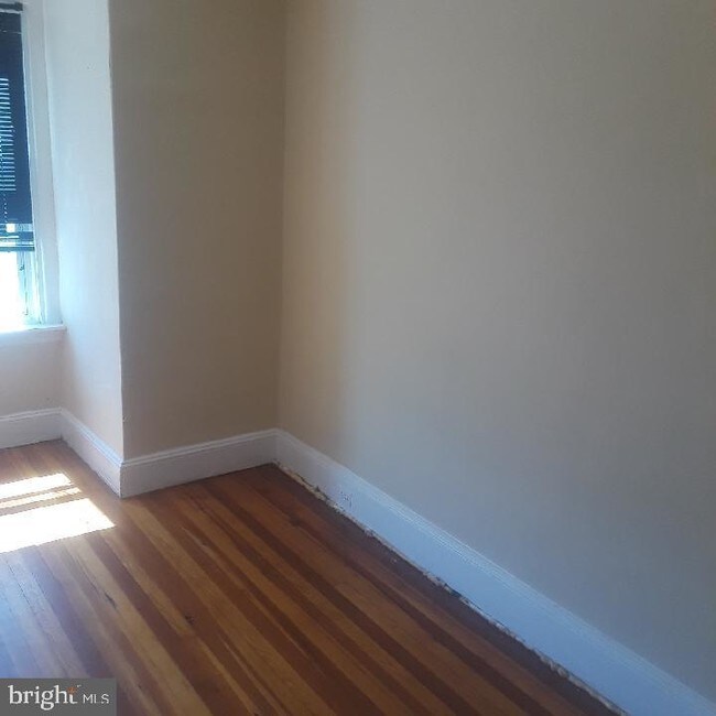 Foto del edificio - 605 E Willard St