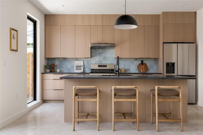 Foto del edificio - 3412 Gonzales St