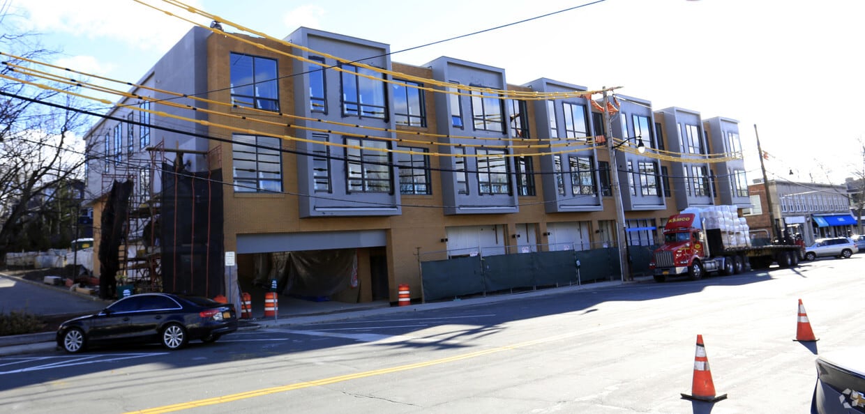Building Photo - 39 Washington Lofts
