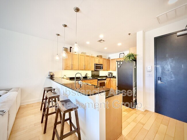 Foto del edificio - 444 N Central Ave