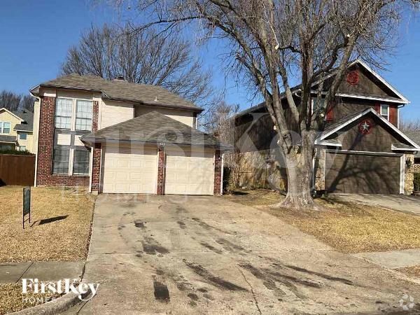 Building Photo - 922 Ramblewood Dr