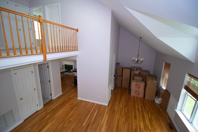 Building Photo - 43 Deacon Hill Rd