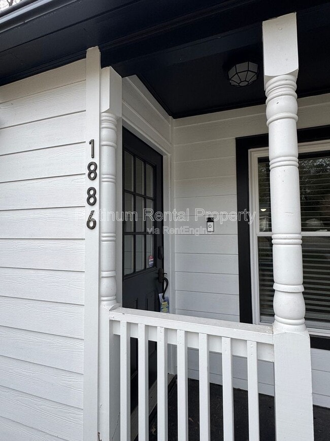 Photo - 1886 Benson Ave SE House