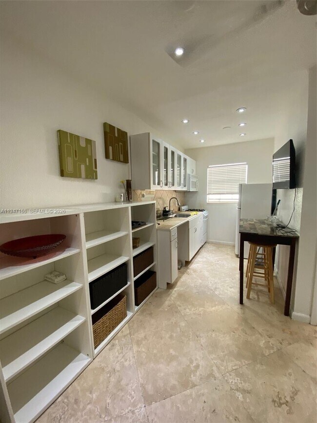 Foto del edificio - 635 8th St