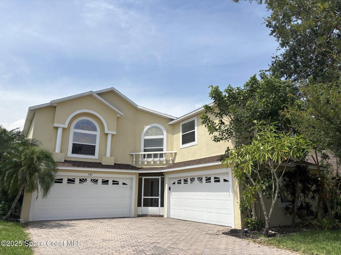 Primary Photo - 791 Sunset Lakes Dr