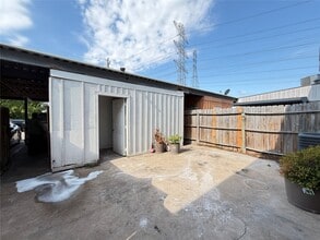 Building Photo - 11545 Beechnut St