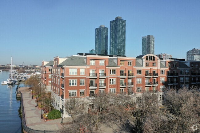 Building Photo - Pier House I Condominiums