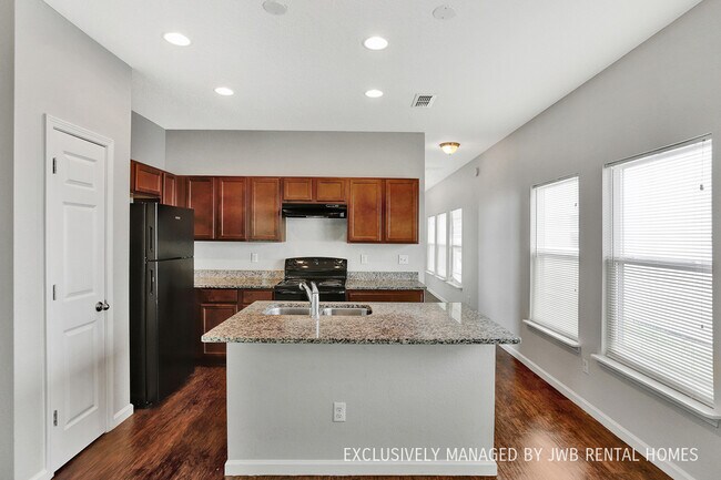 Foto del edificio - 1271 Mull St
