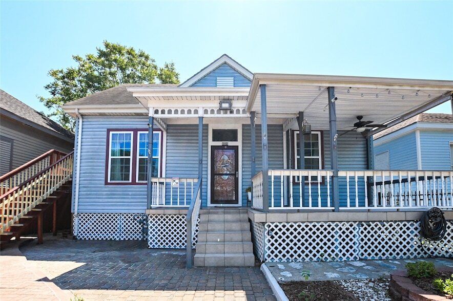Photo - 4009 Avenue O   Unit Front