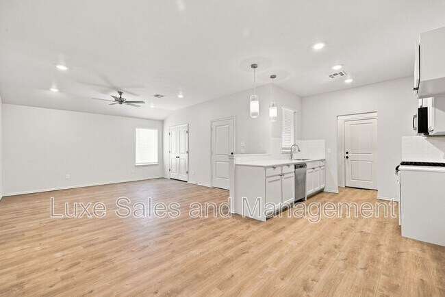 Building Photo - 8012 NW 110th Dr