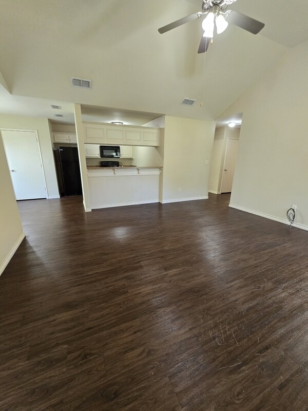 Foto del edificio - 15187 County Rd 195