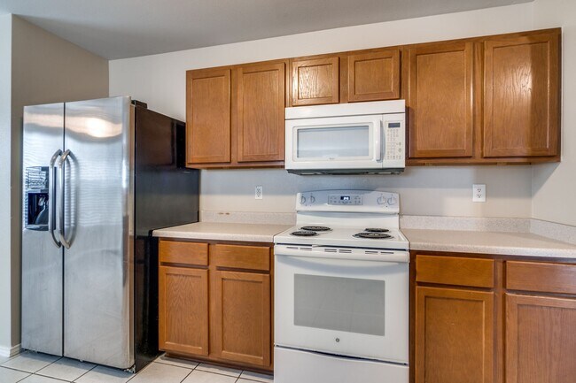 Foto del edificio - 4 Bedroom/2.5 Bath Canyon Spring Subdivision