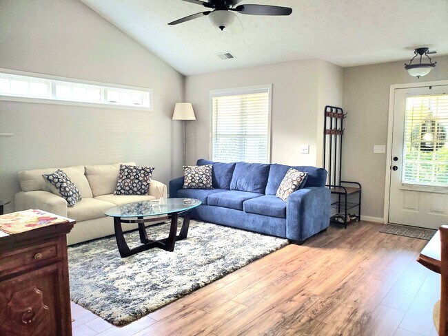 Foto del edificio - 401 Redwood Trail