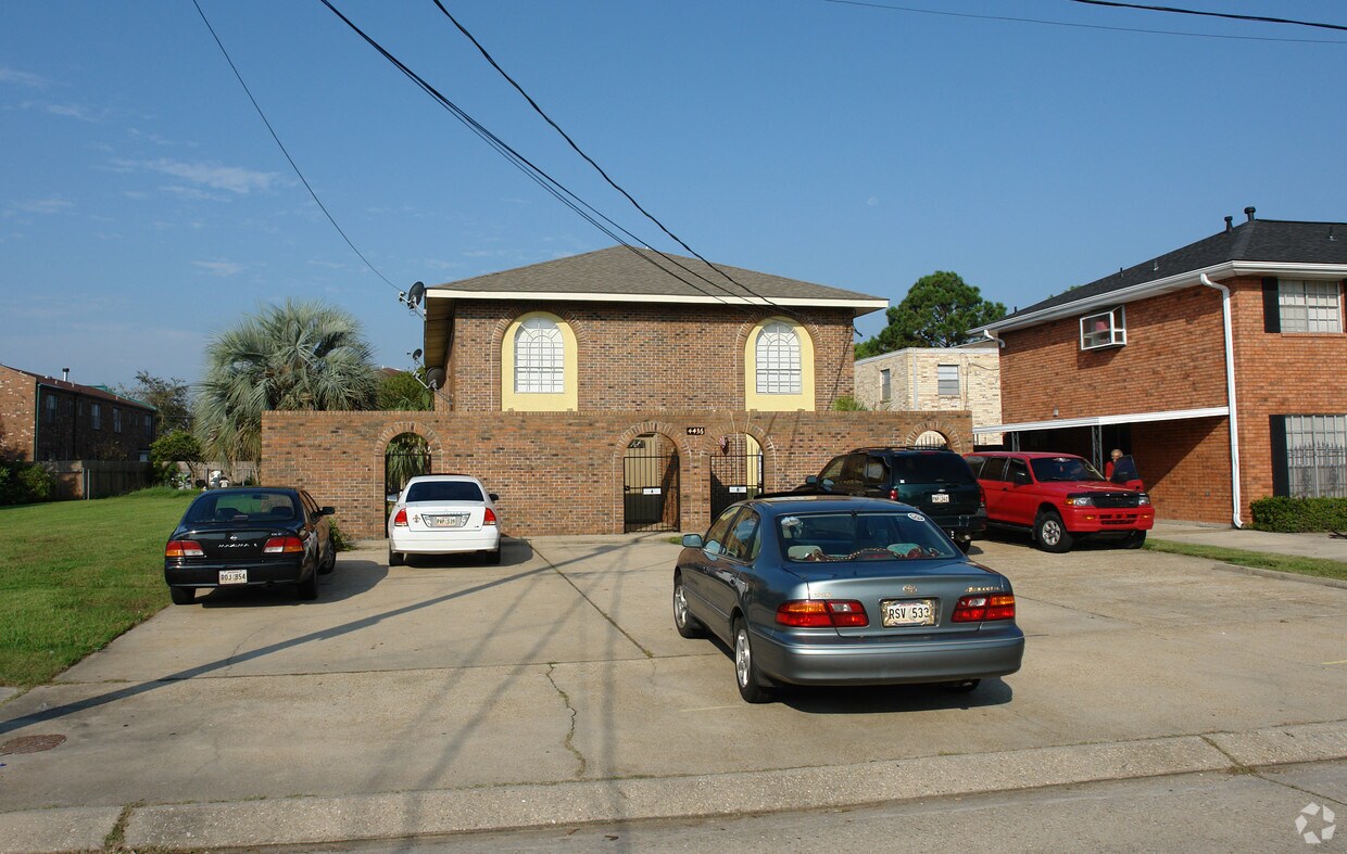 Foto principal - 4436 Barnett St