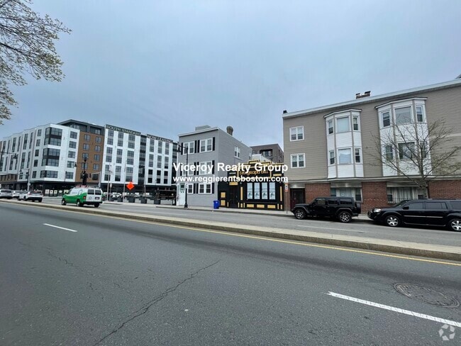 Luxury Studio, 1 & 2-Bedroom Apartments in Phoenix - Affordable Luxury Apartment Rentals With High Ceilings